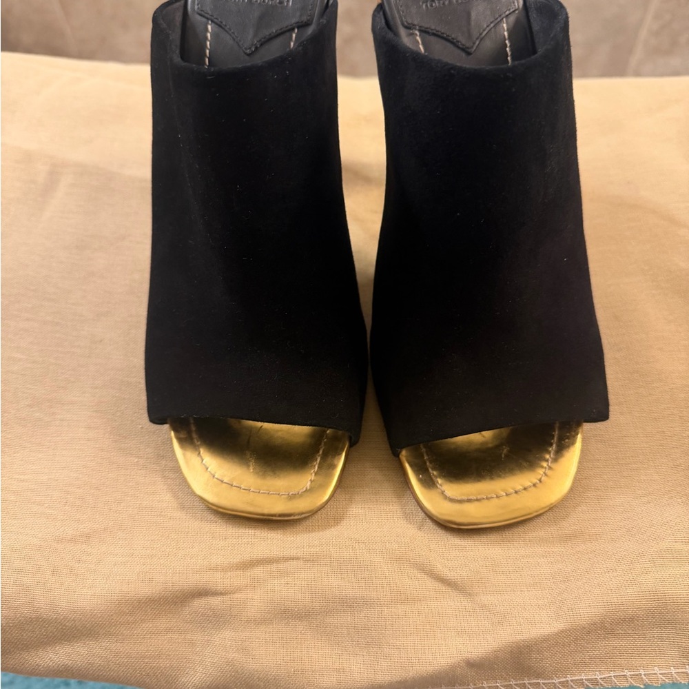 Tory Burch beautiful classy High end Black and Gold suede curve heel Mules!